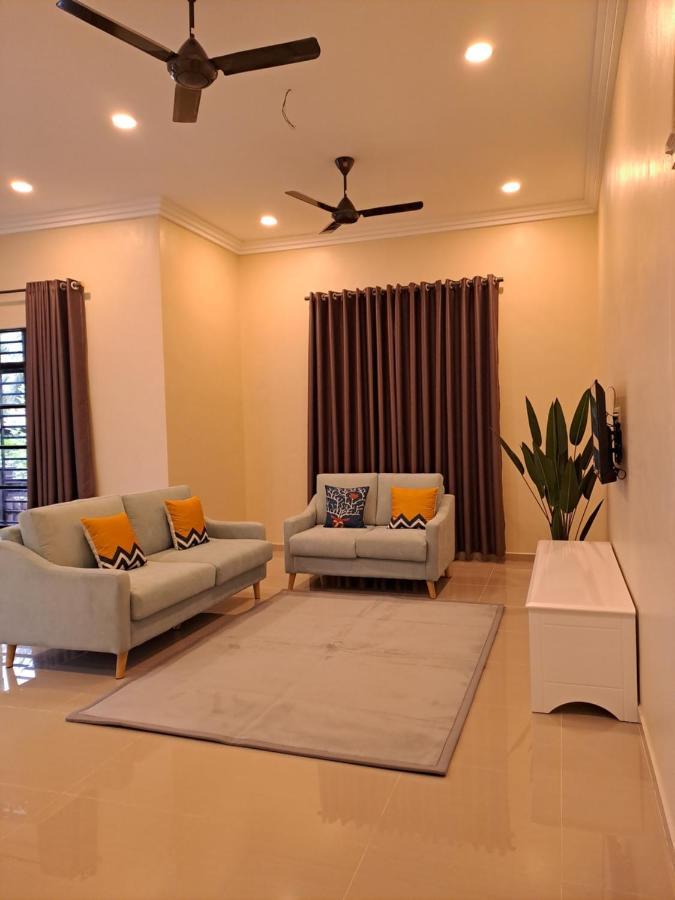 Zn Homestay Gong Badak Kampong Pengkalan Maras Buitenkant foto