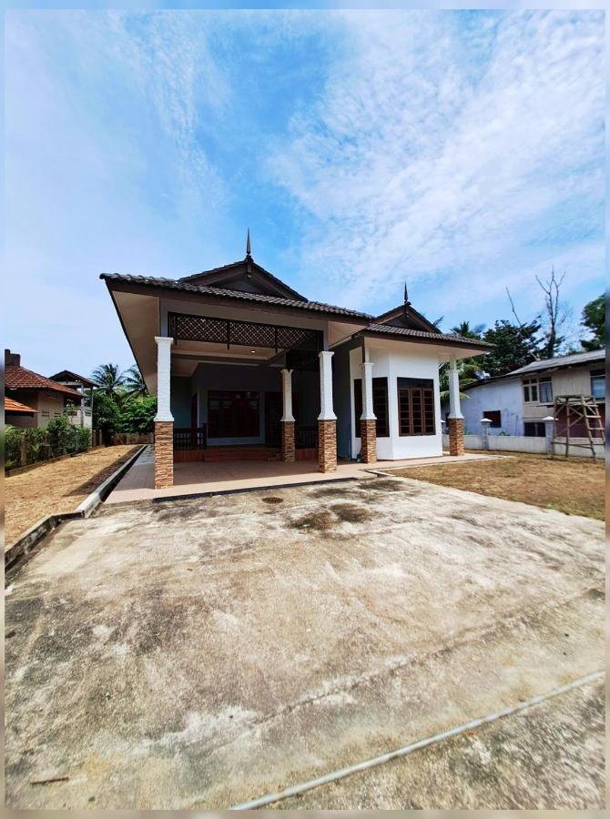 Zn Homestay Gong Badak Kampong Pengkalan Maras Buitenkant foto