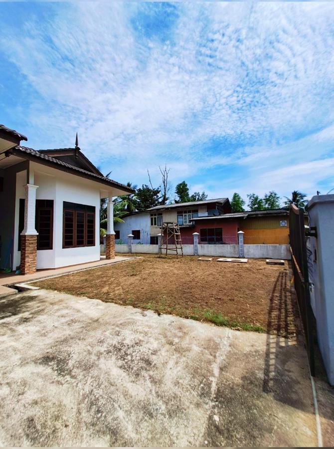 Zn Homestay Gong Badak Kampong Pengkalan Maras Buitenkant foto